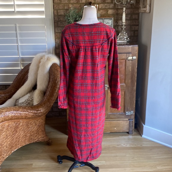 LEE VALLEY OF IRELAND RED PLAID NIGHTGOWN MEDIUM - Picture 6 of 9